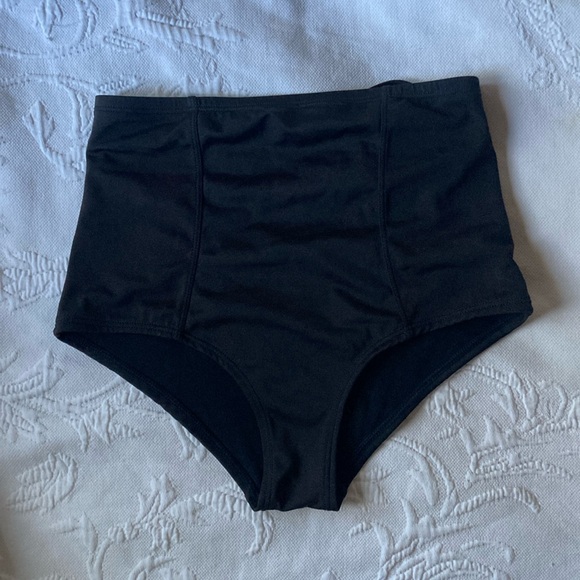 Swim bottoms Urban Outfitters Out from under Black high rise size small - Picture 1 of 3